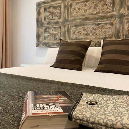 Apartamentos Sevilla Palace Экстерьер фото