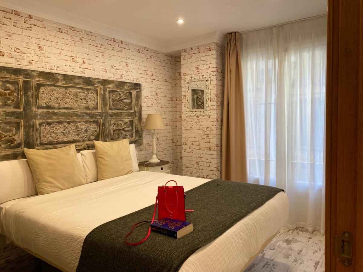 Apartamentos Sevilla Palace Экстерьер фото