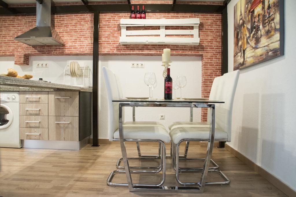 Apartamentos Sevilla Palace Экстерьер фото