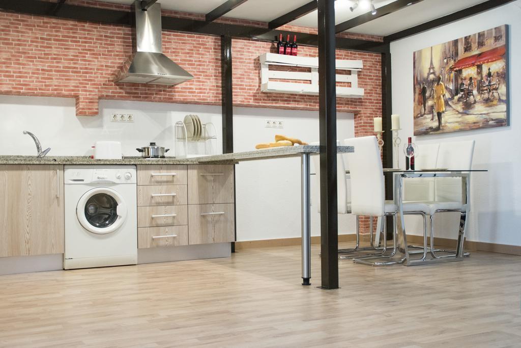 Apartamentos Sevilla Palace Экстерьер фото