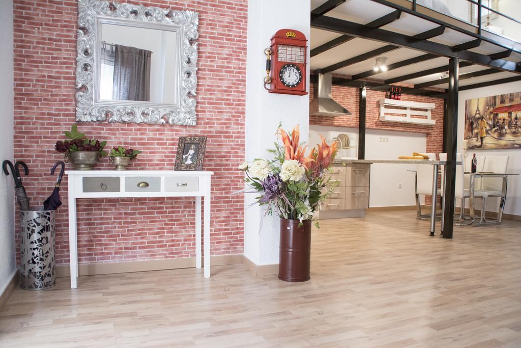Apartamentos Sevilla Palace Экстерьер фото