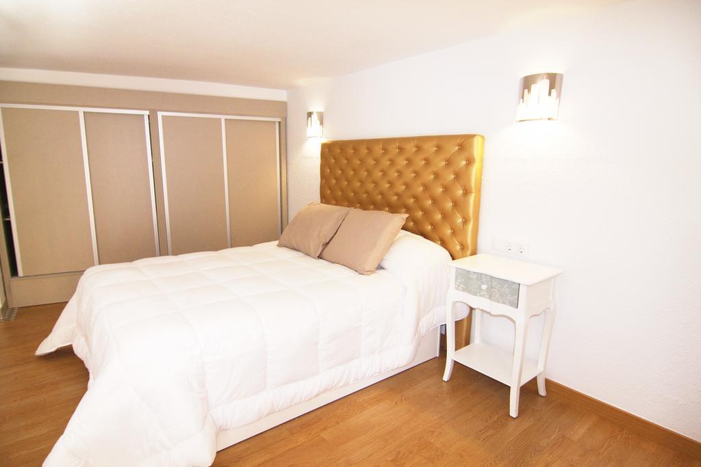 Apartamentos Sevilla Palace Экстерьер фото