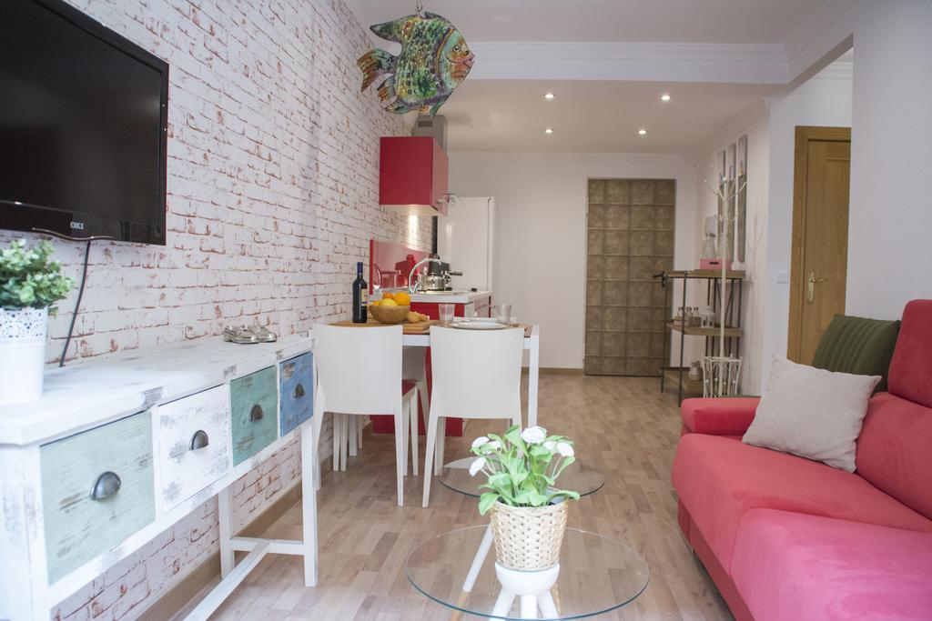 Apartamentos Sevilla Palace Экстерьер фото