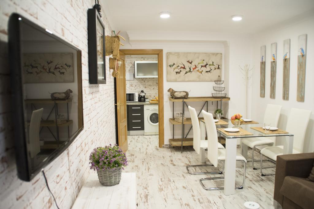 Apartamentos Sevilla Palace Экстерьер фото